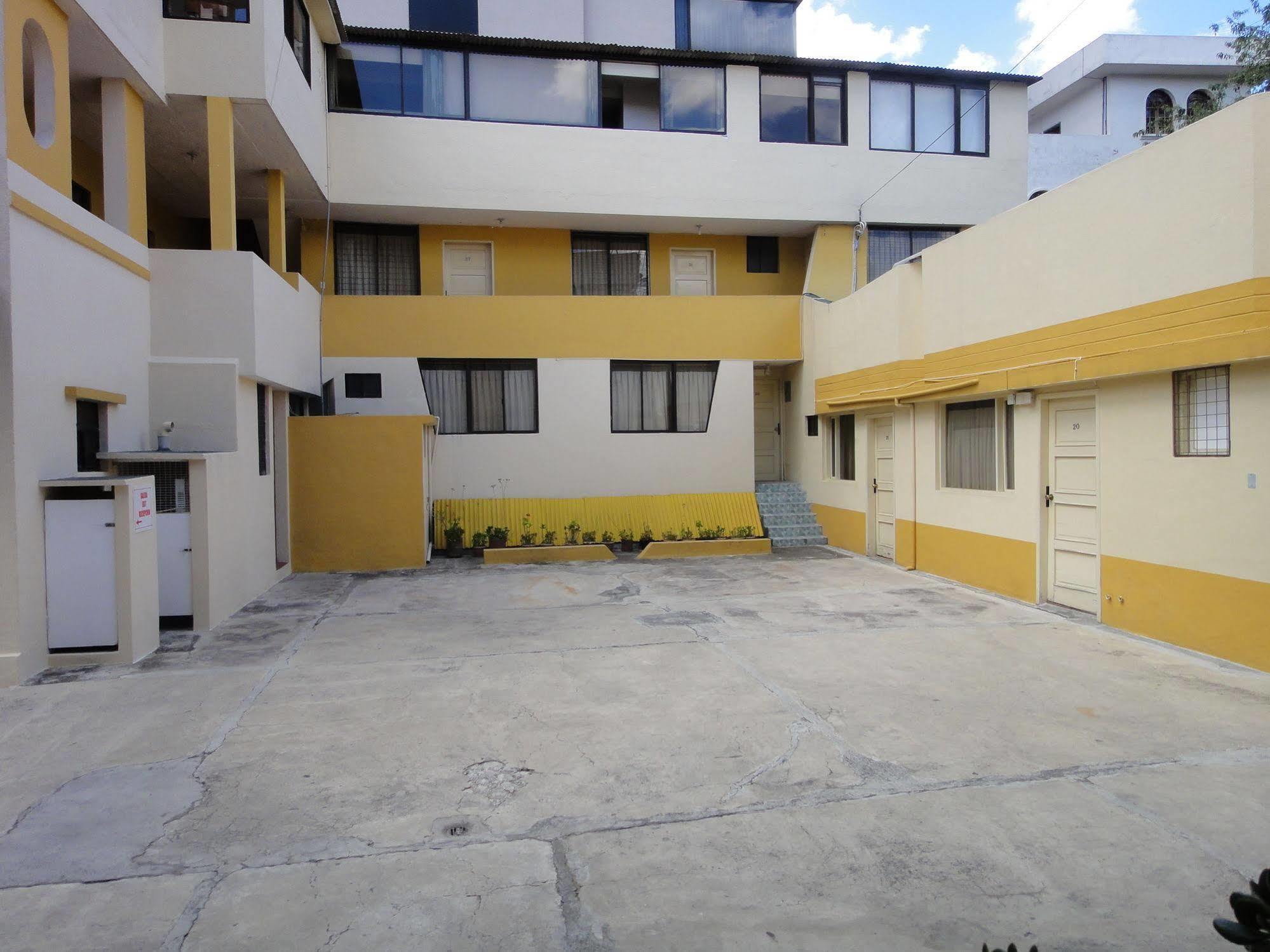 Alston Inn Hotel Quito Zewnętrze zdjęcie