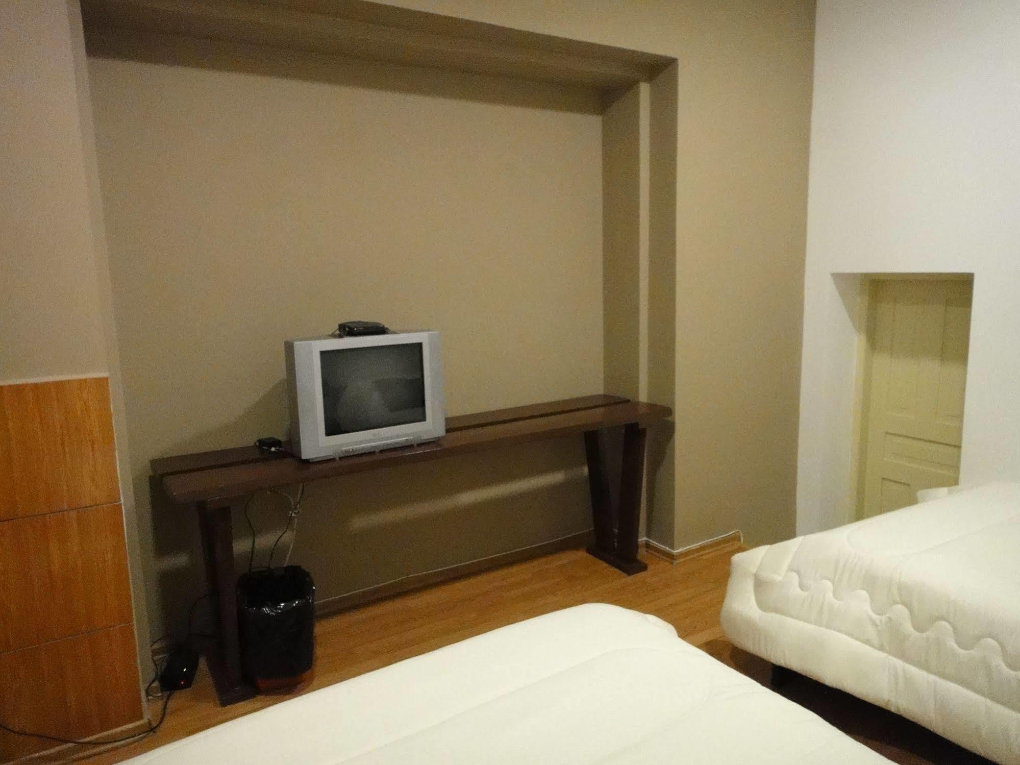 Alston Inn Hotel Quito Zewnętrze zdjęcie