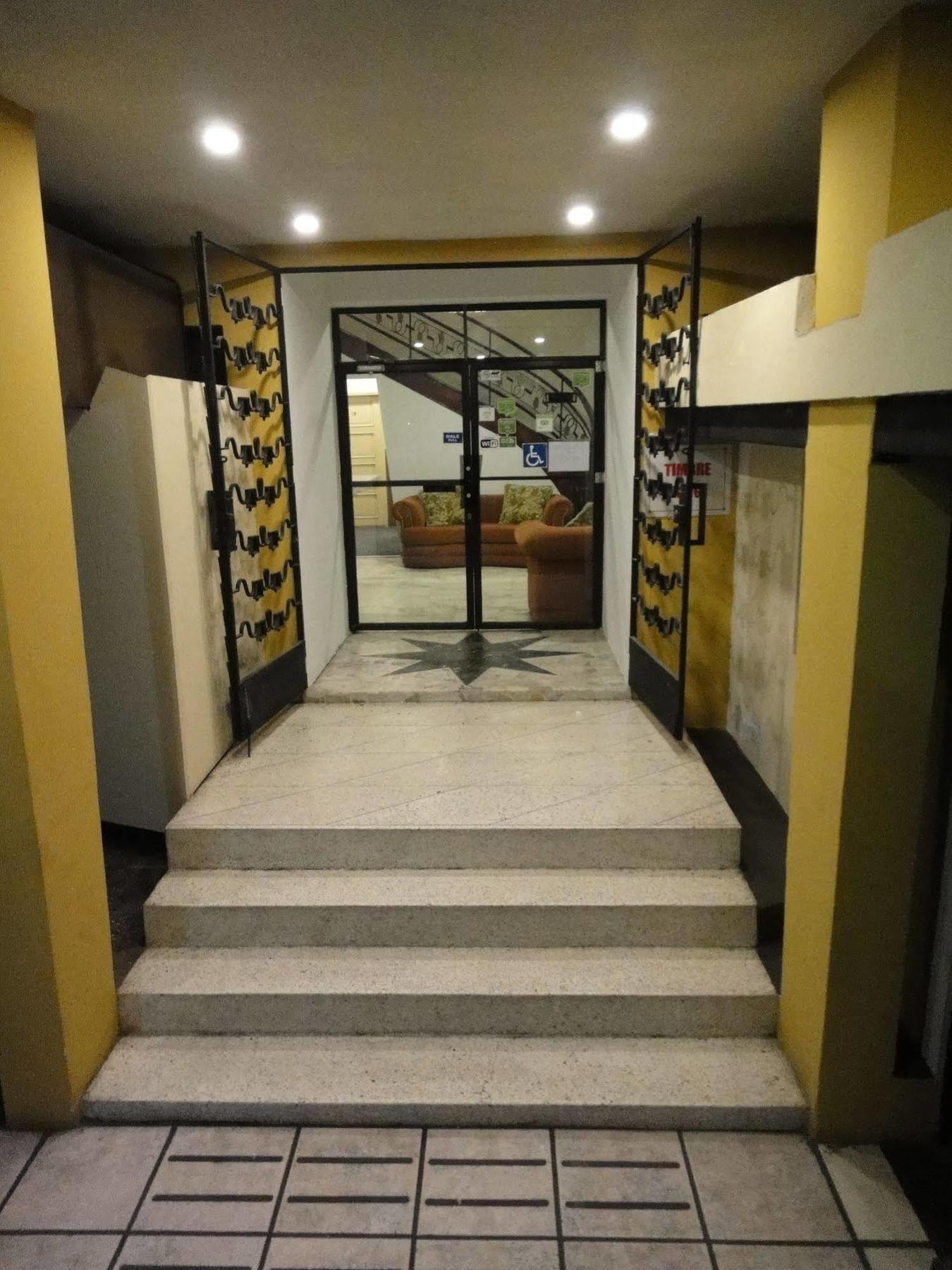 Alston Inn Hotel Quito Zewnętrze zdjęcie