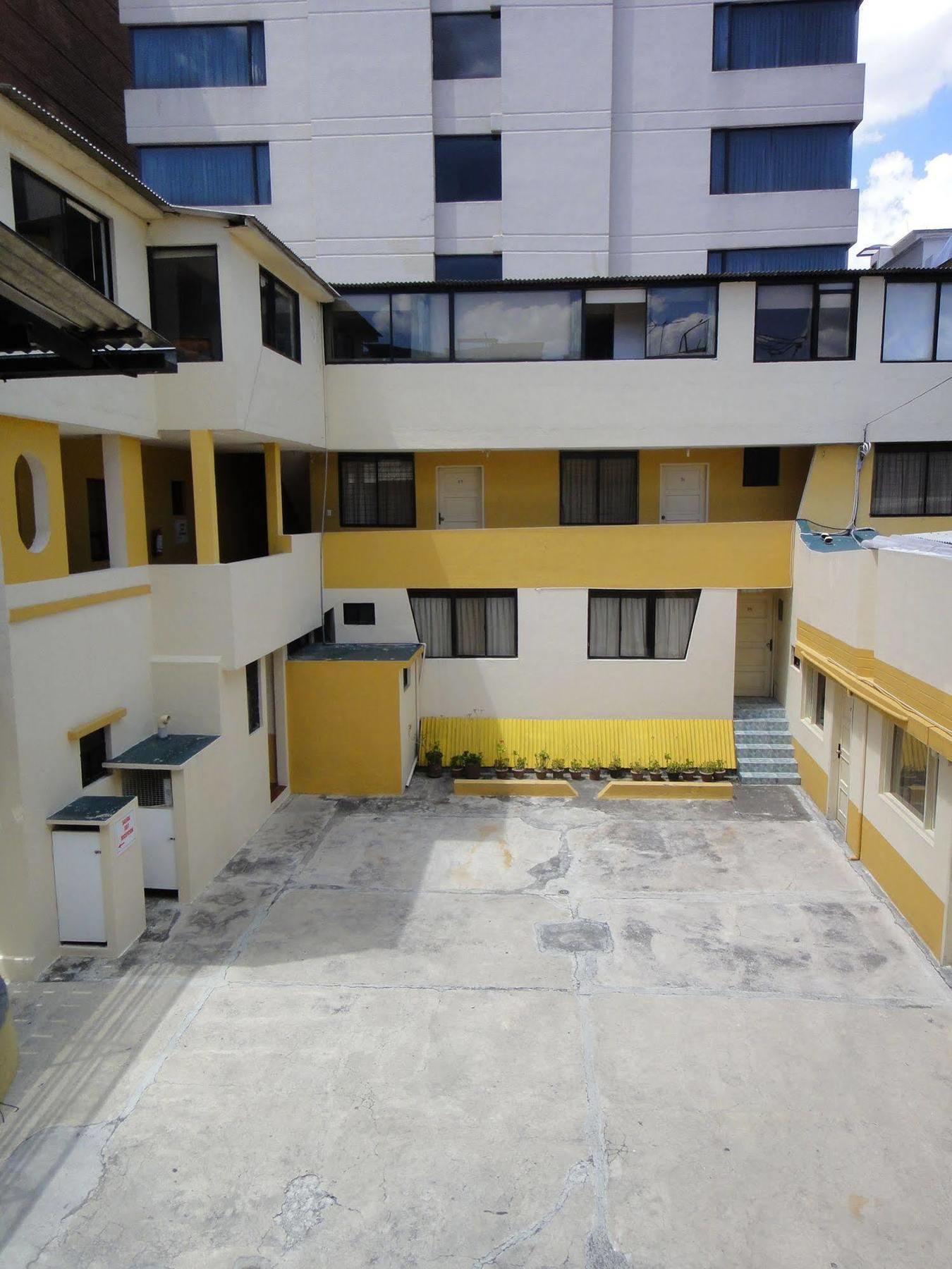 Alston Inn Hotel Quito Zewnętrze zdjęcie