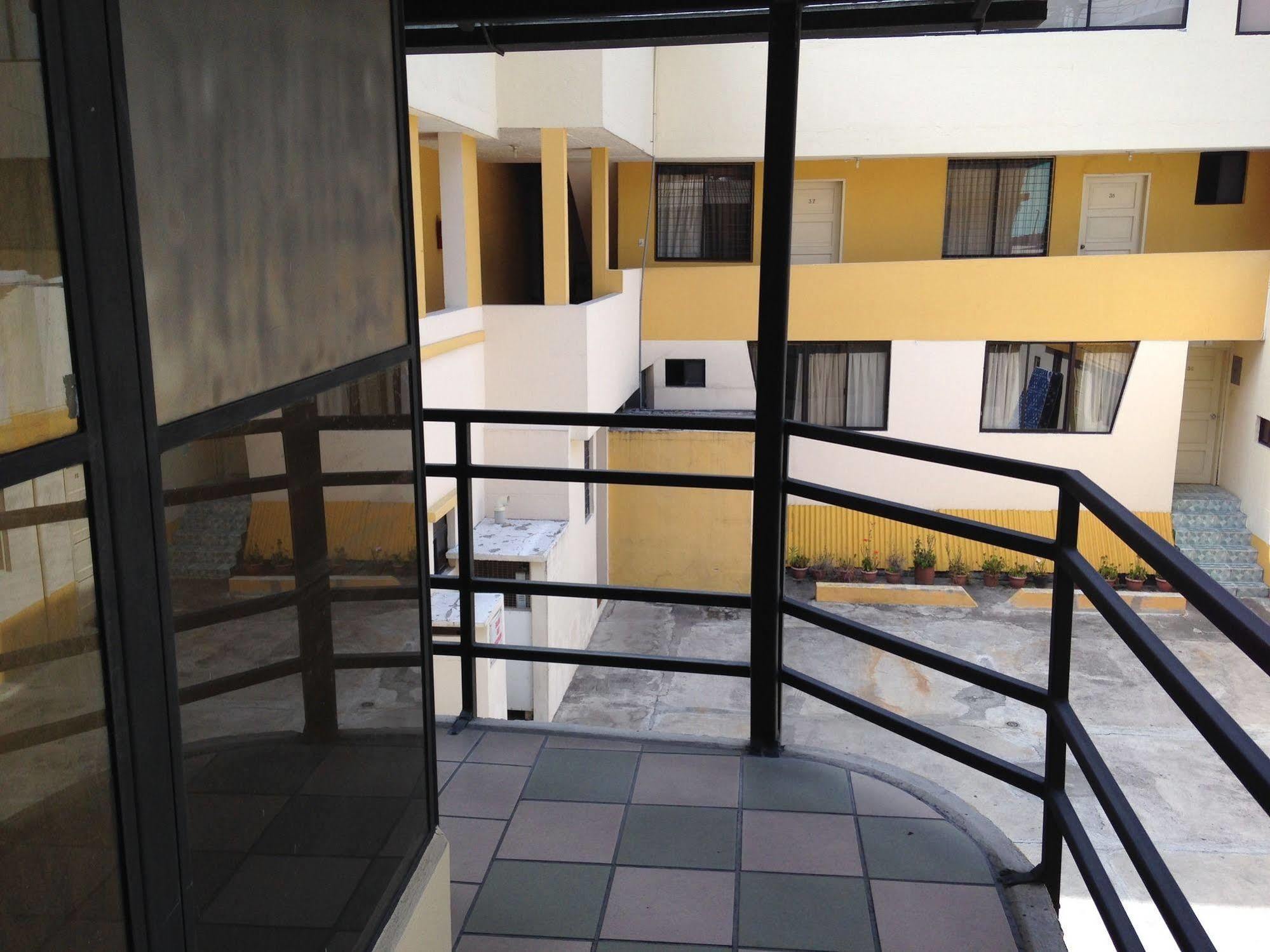 Alston Inn Hotel Quito Zewnętrze zdjęcie