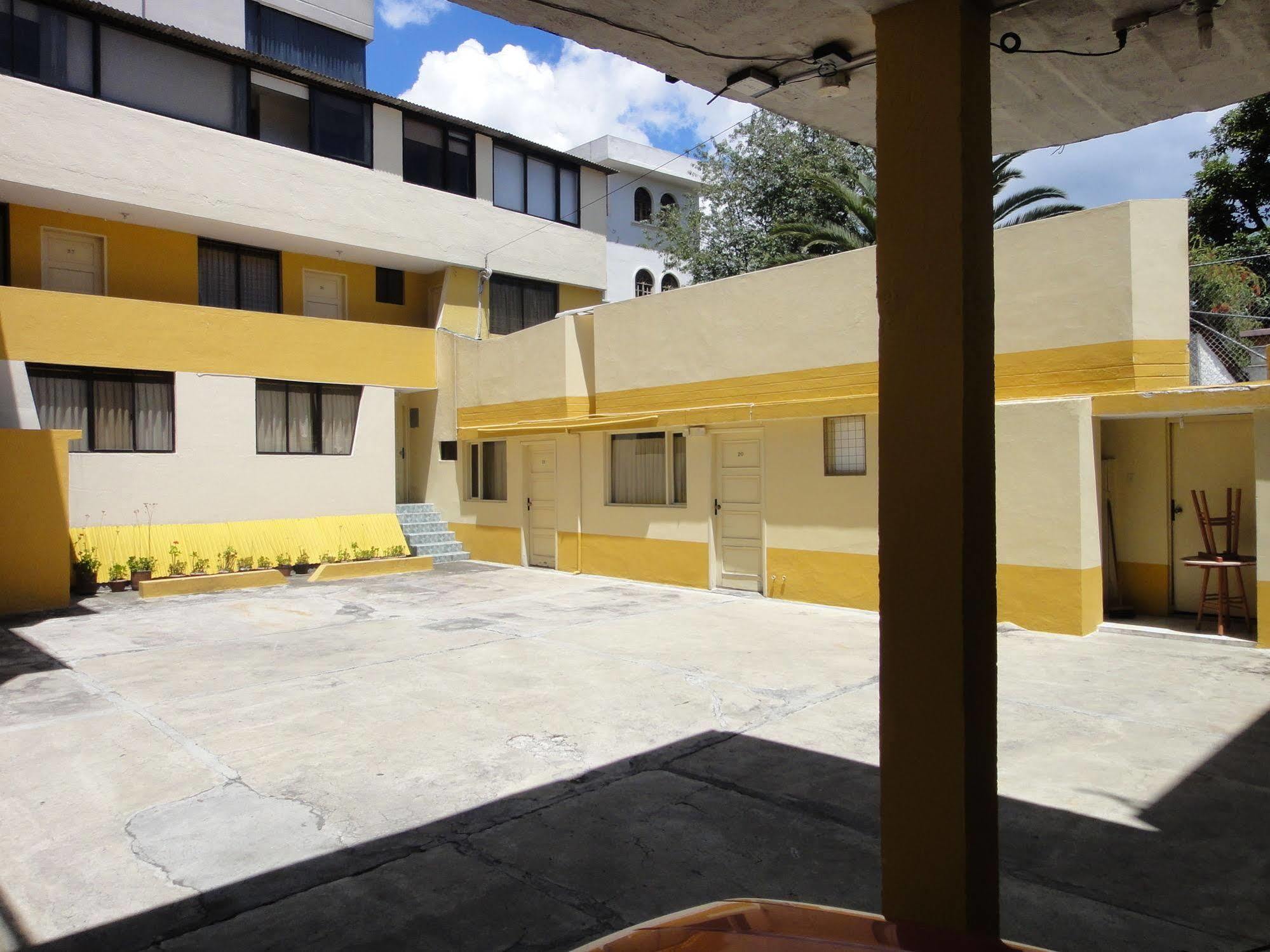Alston Inn Hotel Quito Zewnętrze zdjęcie