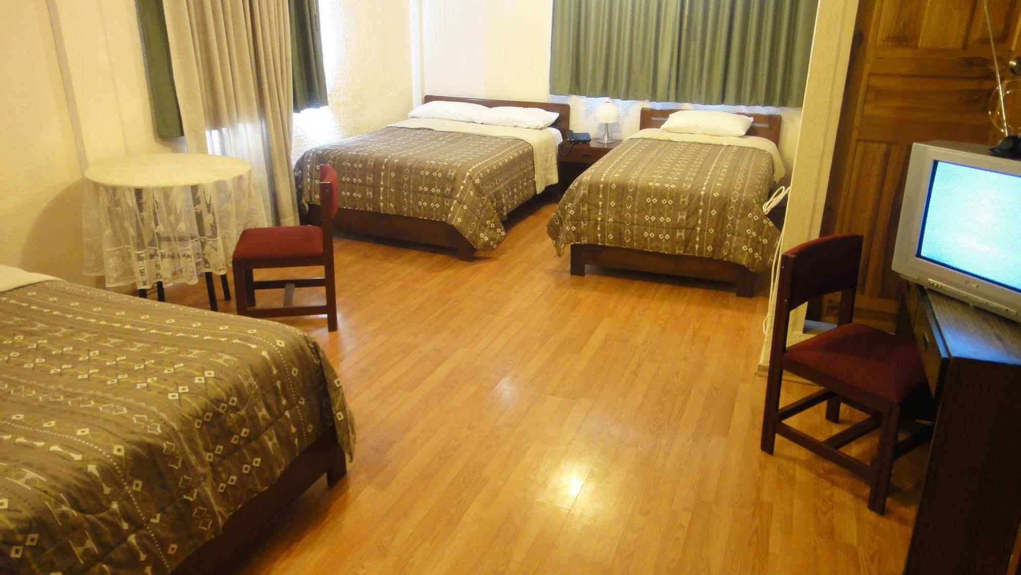 Alston Inn Hotel Quito Zewnętrze zdjęcie